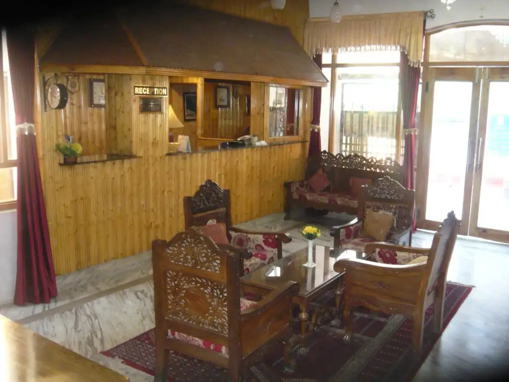 Шринагар: Hotel Akbar Inn