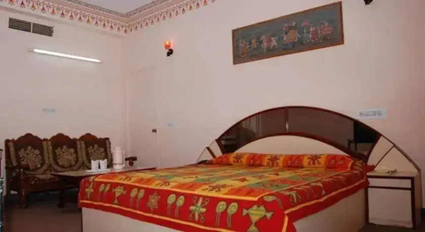 Джайпур: Hotel Surbhi Palace