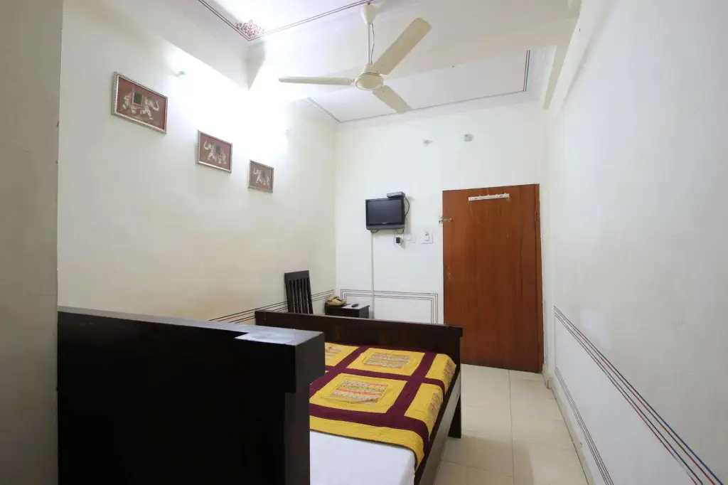 Джайпур: Hotel Raghuraj Palace