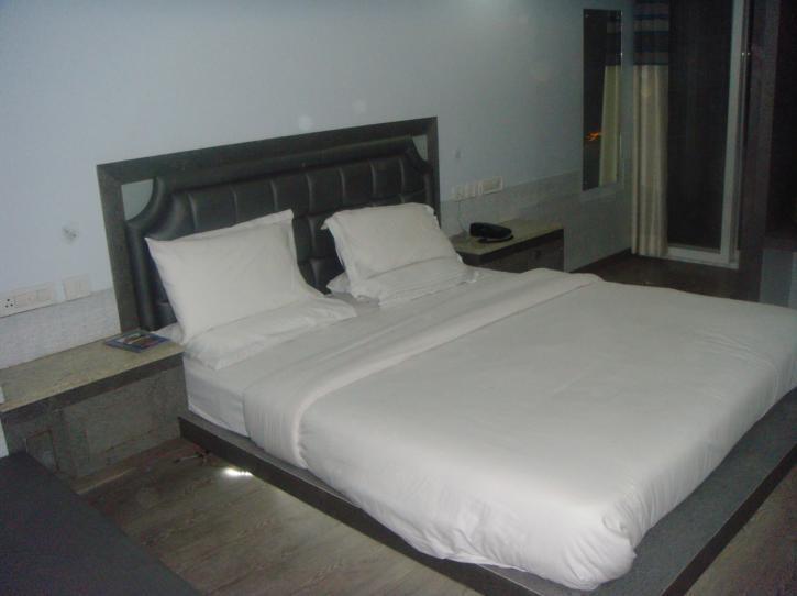 Лакхнау: Hotel Saubhagyam Residency