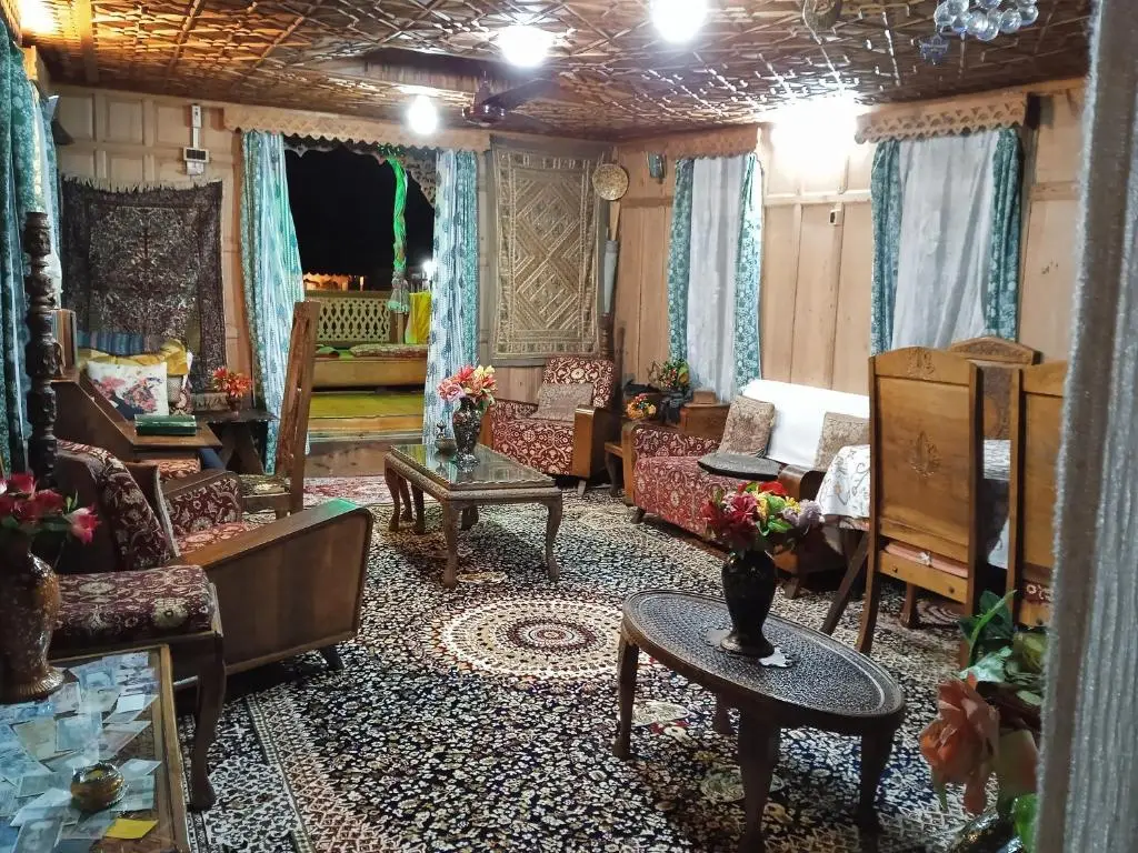Шринагар: Houseboat Pride of India