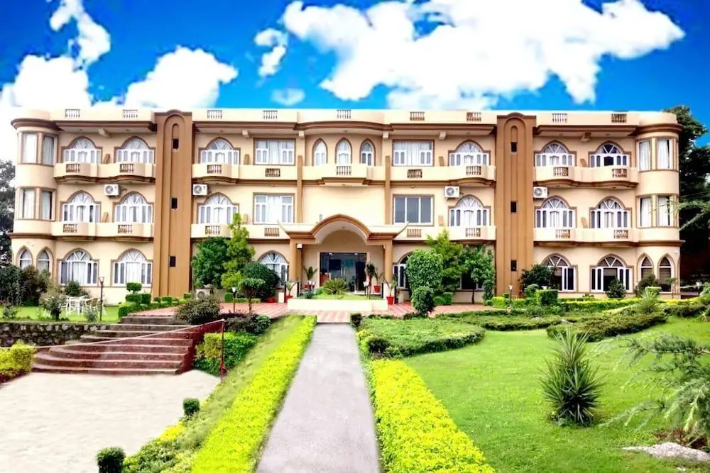 Imperial Clarks Inn Dharmashala — фото 1