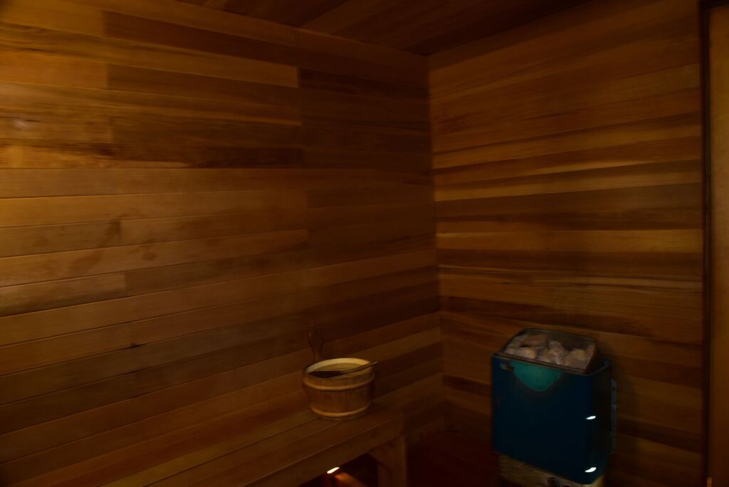 Кангра: Asia Spa Resort Mcleodganj, Dharamshala Centrally Air Conditioned With Heated Swimming Pool
