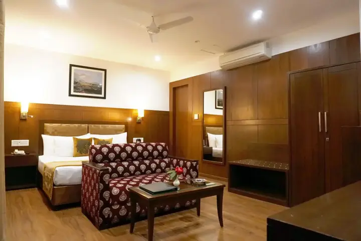 Кангра: Asia Spa Resort Mcleodganj, Dharamshala Centrally Air Conditioned With Heated Swimming Pool