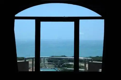 Eraniel: Sea Sun Residency