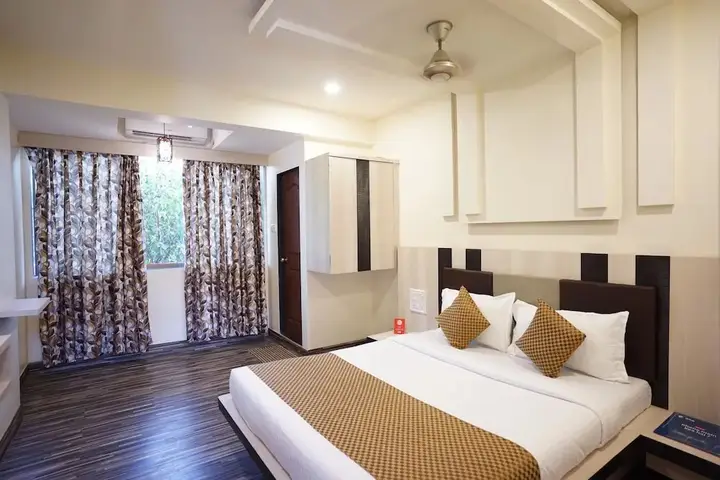 Мумбаи: OYO Rana Residency Near Western Express Highway Metro Station