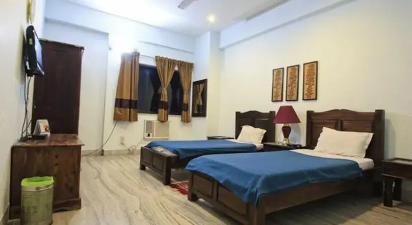 Колката: Dimensions - Ho Chi Minh Sarani, Kolkata