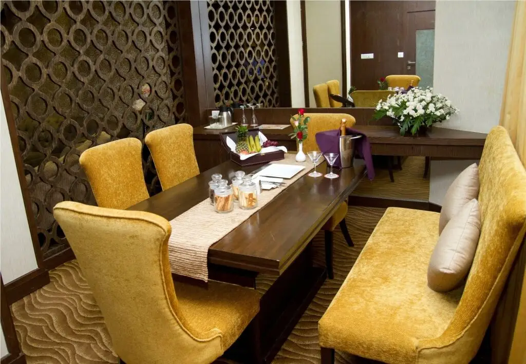 Нагпур: Hotel Centre Point