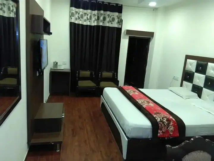Чамба: Shining Star Resort
