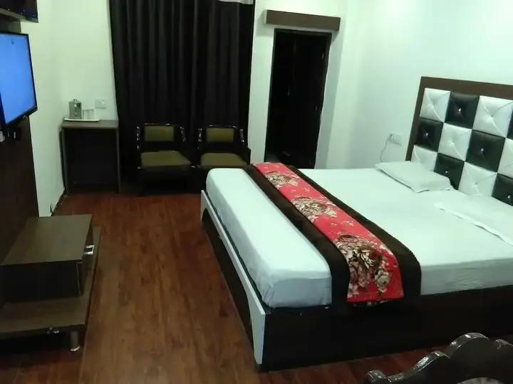 Чамба: Shining Star Resort