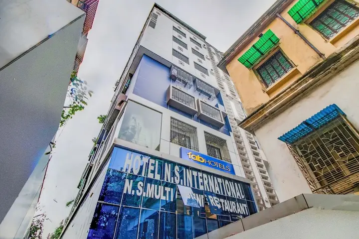 Колката: Hotel N S International