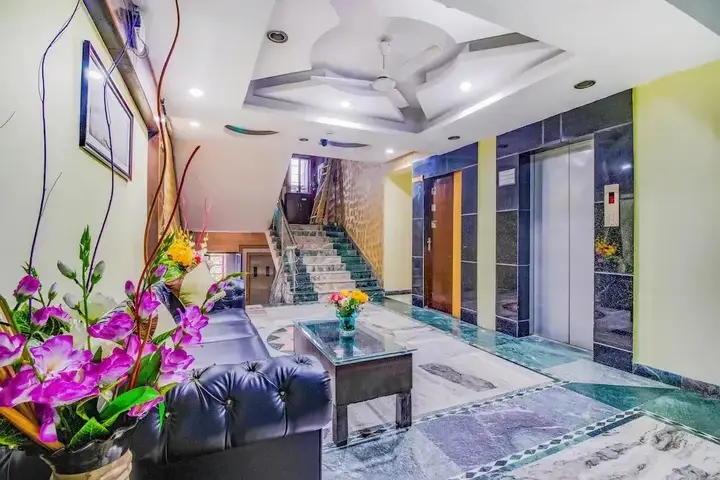 Колката: Hotel N S International