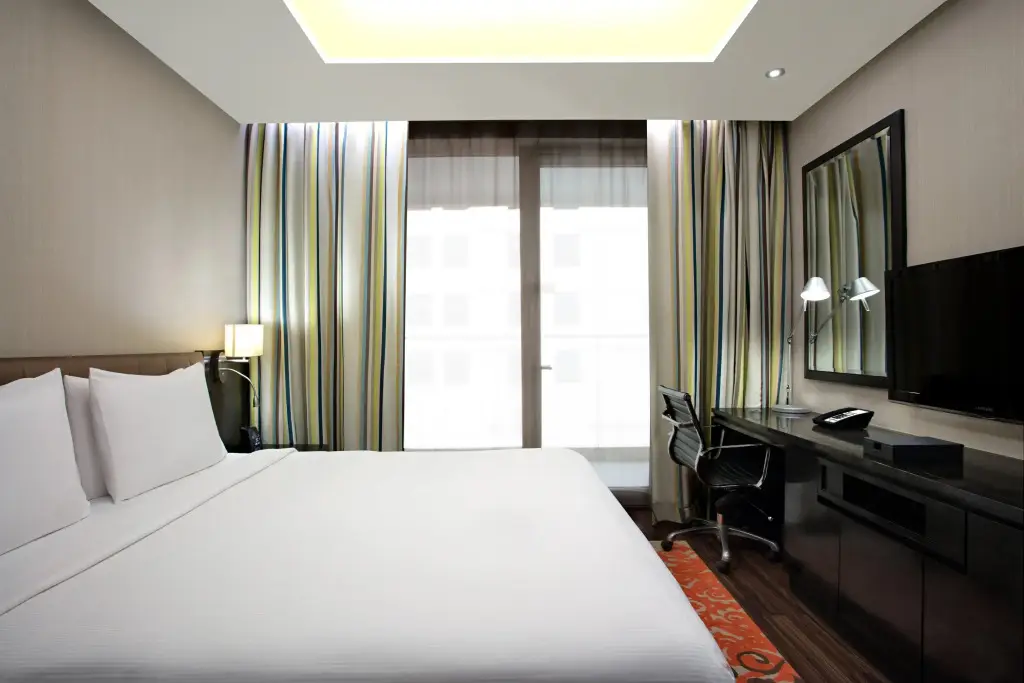 Бангалор: DoubleTree Suites by Hilton Bengaluru Outer Ring Road