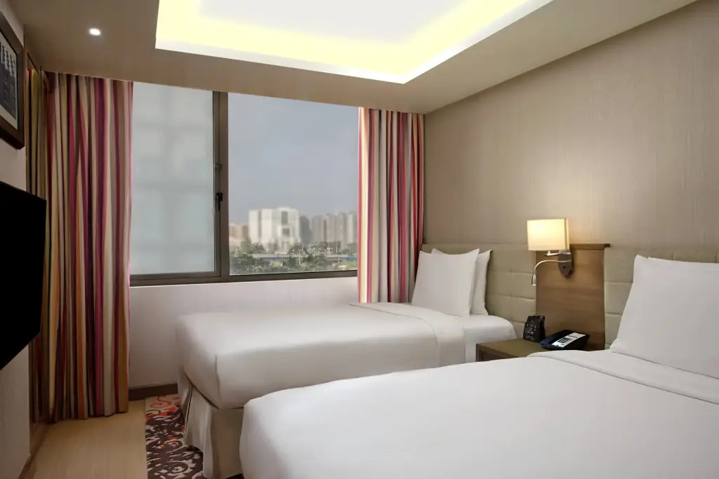 Бангалор: DoubleTree Suites by Hilton Bengaluru Outer Ring Road