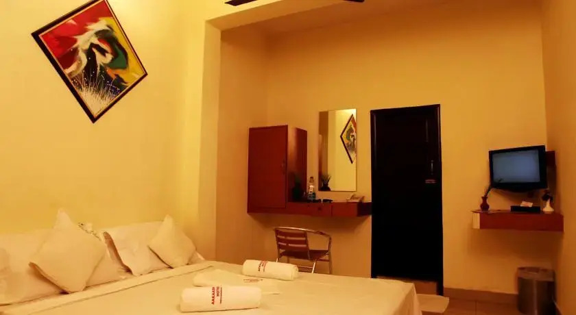 Тируваннамалай: Aakaash Hotel