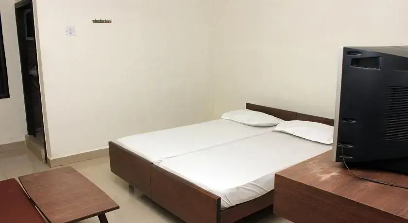 Тируваннамалай: Aakaash Hotel