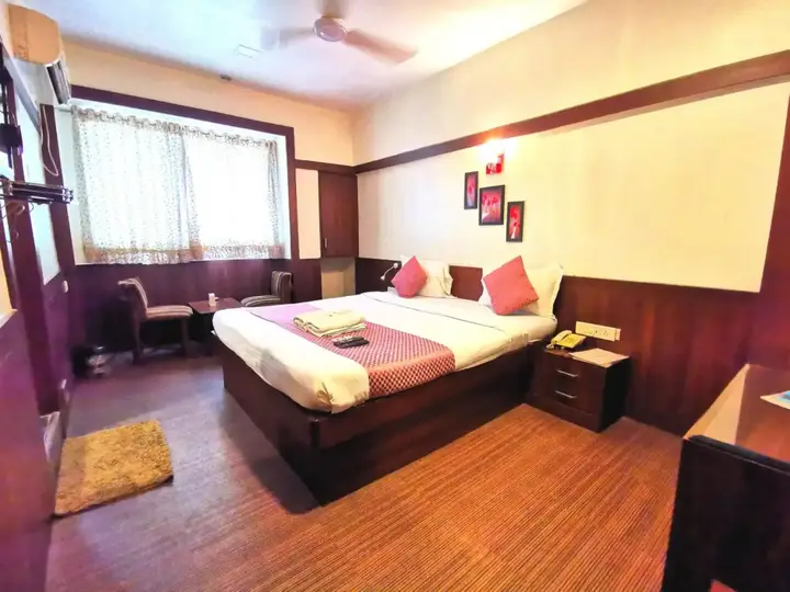 Нави-Мумбай: Hotel Neelkiran