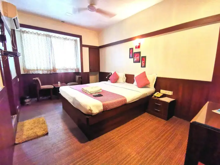 Нави-Мумбай: Hotel Neelkiran