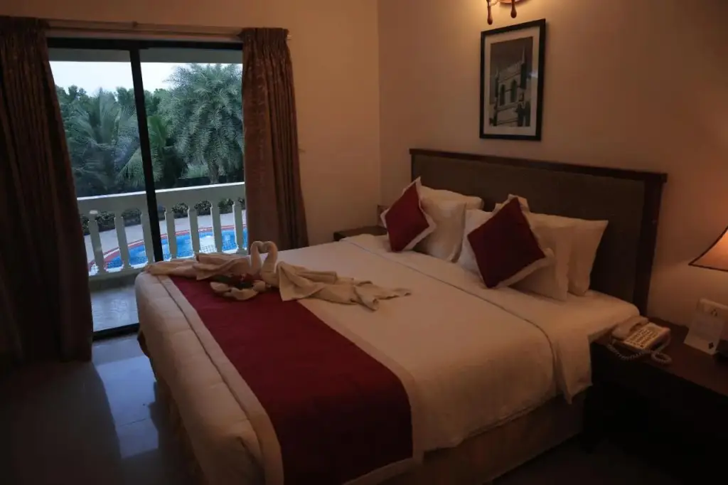 Нагоре: MGM Vailankanni Residency