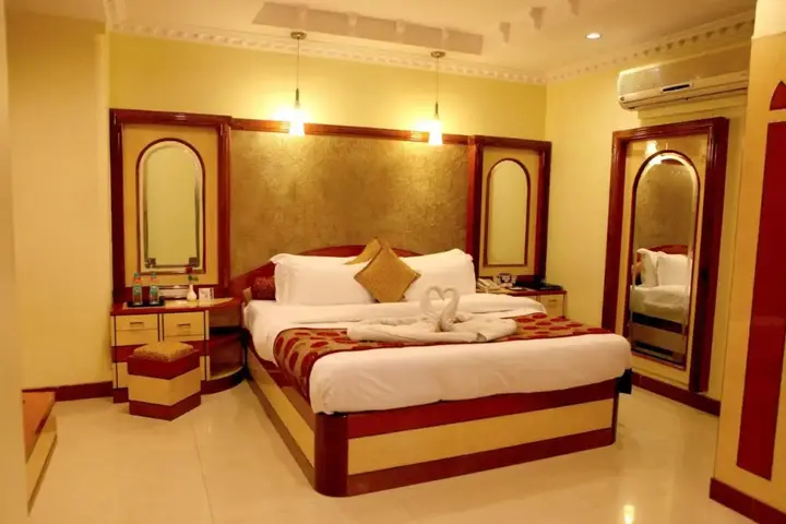 Сурат: Lords Plaza, Surat