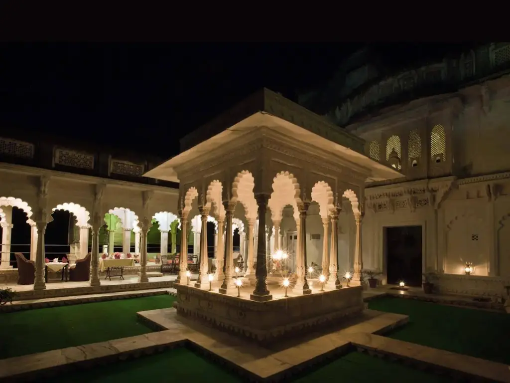 Садри: Hotel Ghanerao Castle Ranakpur