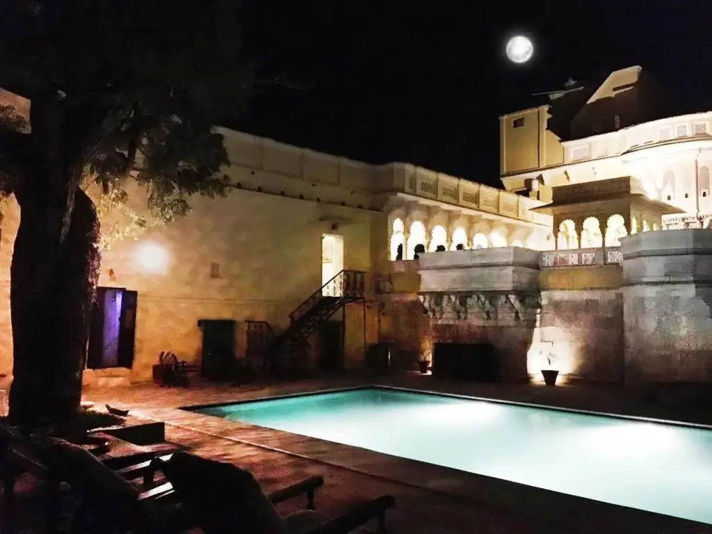 Садри: Hotel Ghanerao Castle Ranakpur