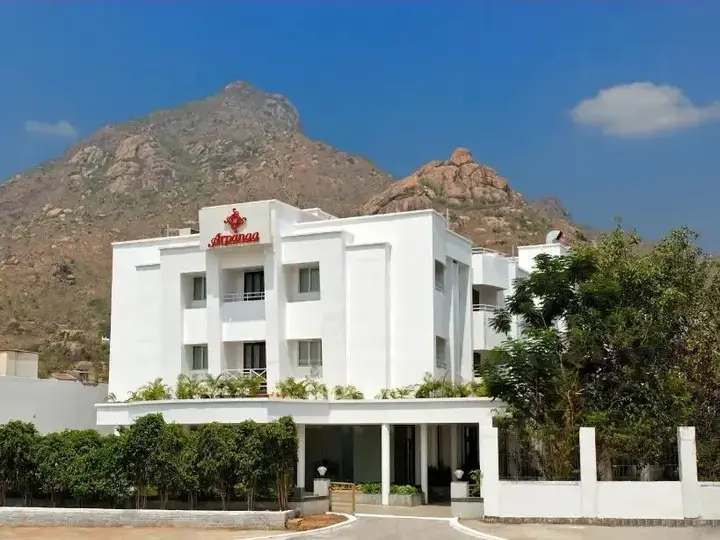 Тируваннамалай: Arpanaa Hotel