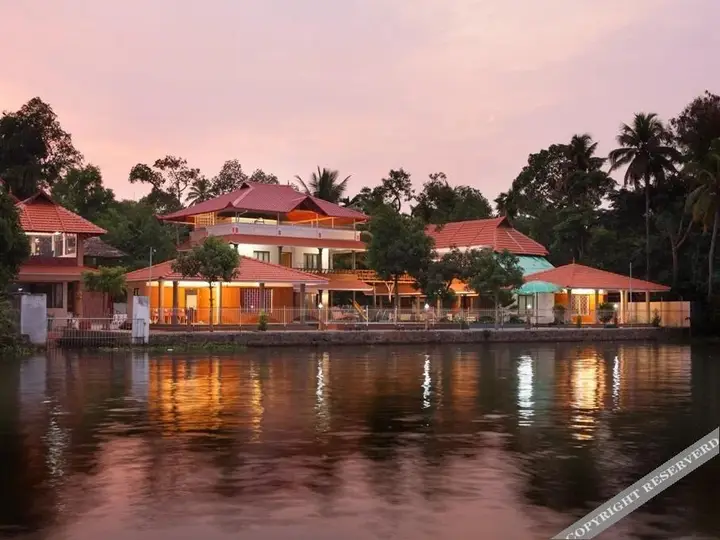Мухамма: Shimpos Lake Bounty Resorts