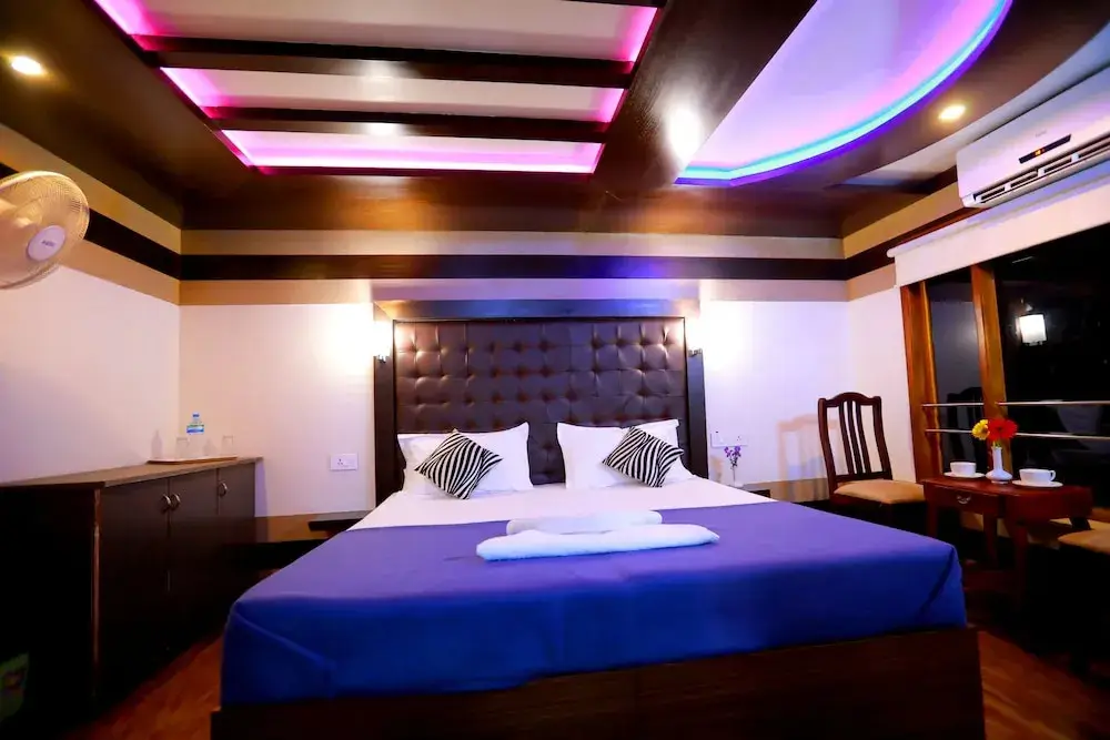 Аллеппи: Kerala Luxury House Boat
