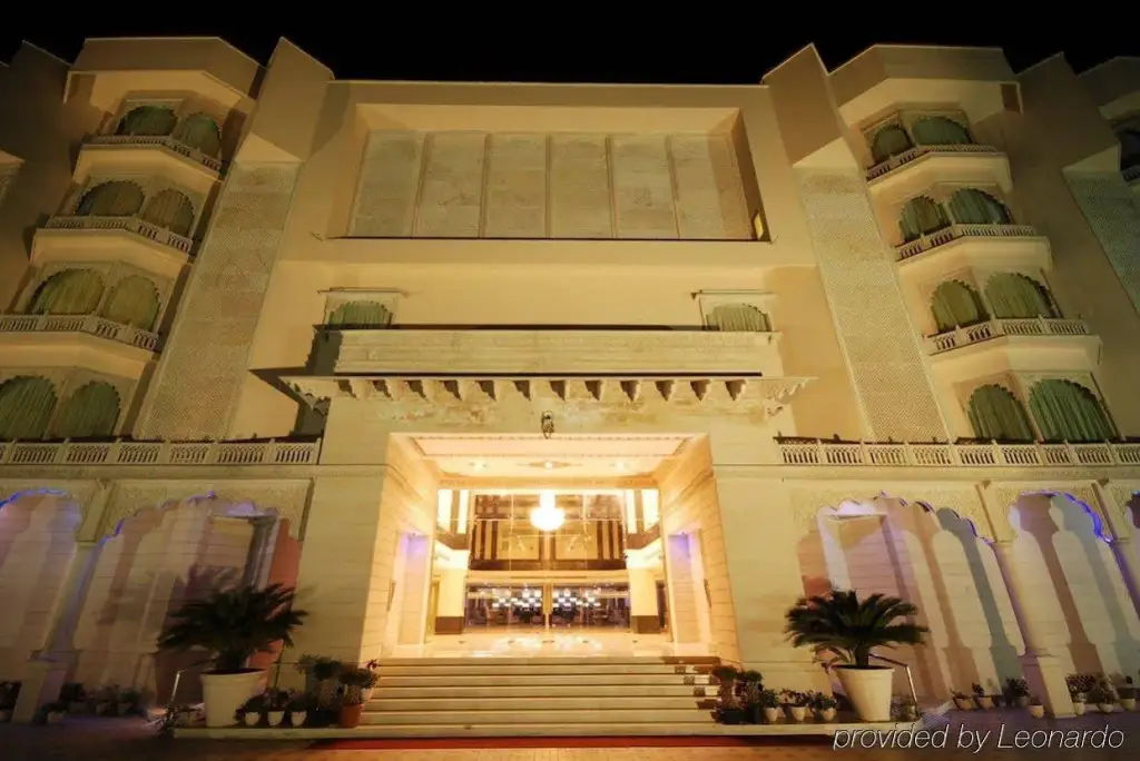 Джайпур: Lemon Tree Premier, Jaipur