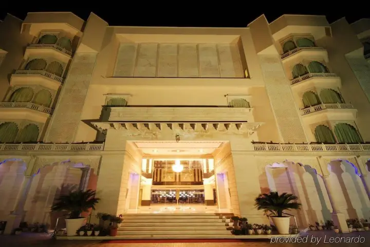 Джайпур: Lemon Tree Premier, Jaipur