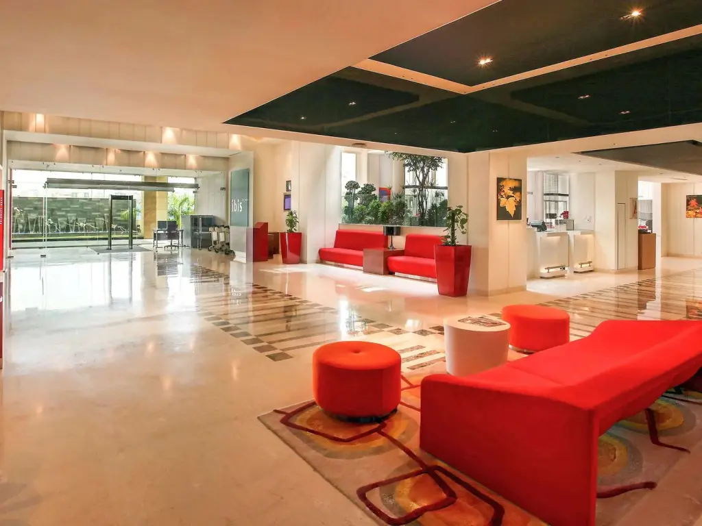 Нью-Дели: ibis New Delhi Aerocity Hotel