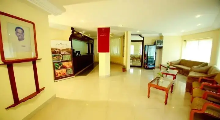 Кумили: Michaels Inn