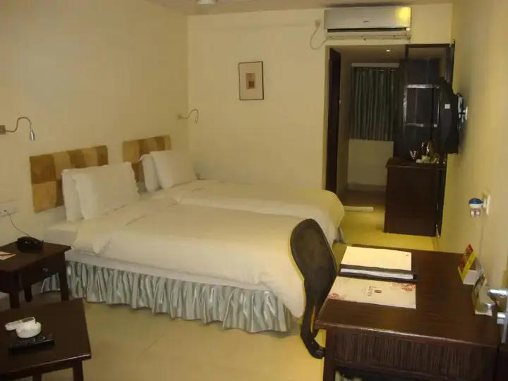 Дахедж: Lords Eco Inn