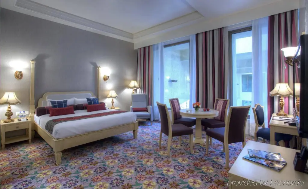 Нави-Мумбай: Royal Tulip Navi Mumbai