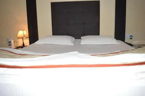 Бхубанешвар: Hotel The Sutrupti