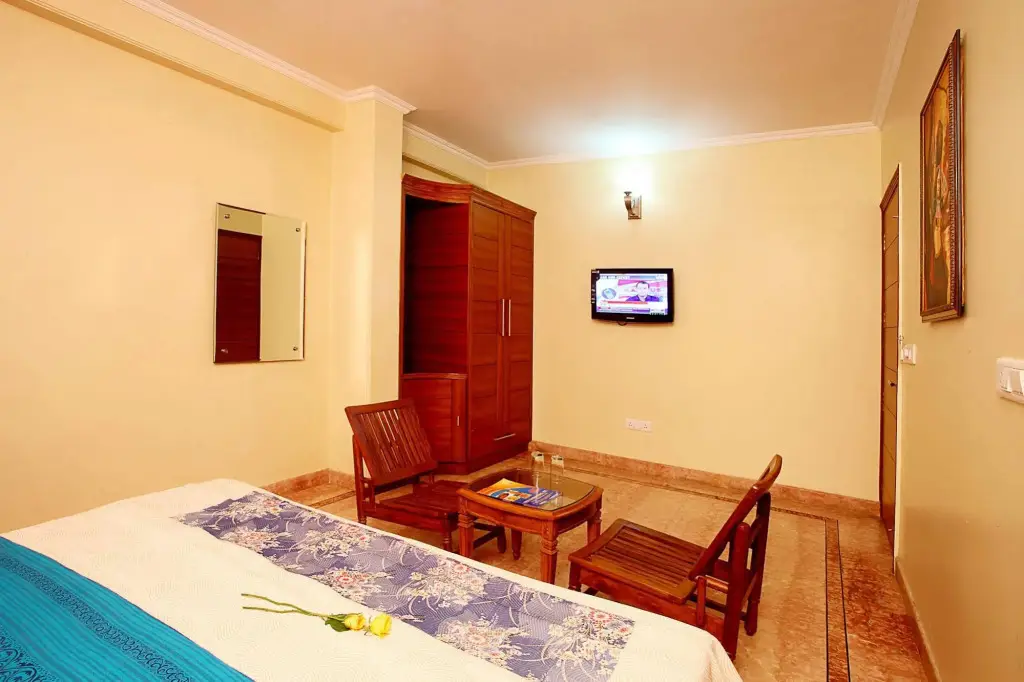 Нью-Дели: Indira International Inn