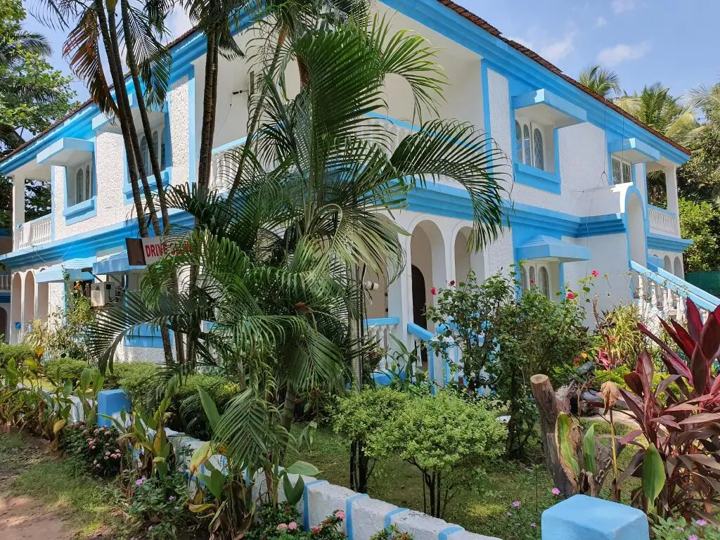 Paradise Village Beach Resort — фото 1