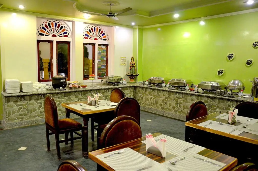 Raj Palace Resort — фото 1