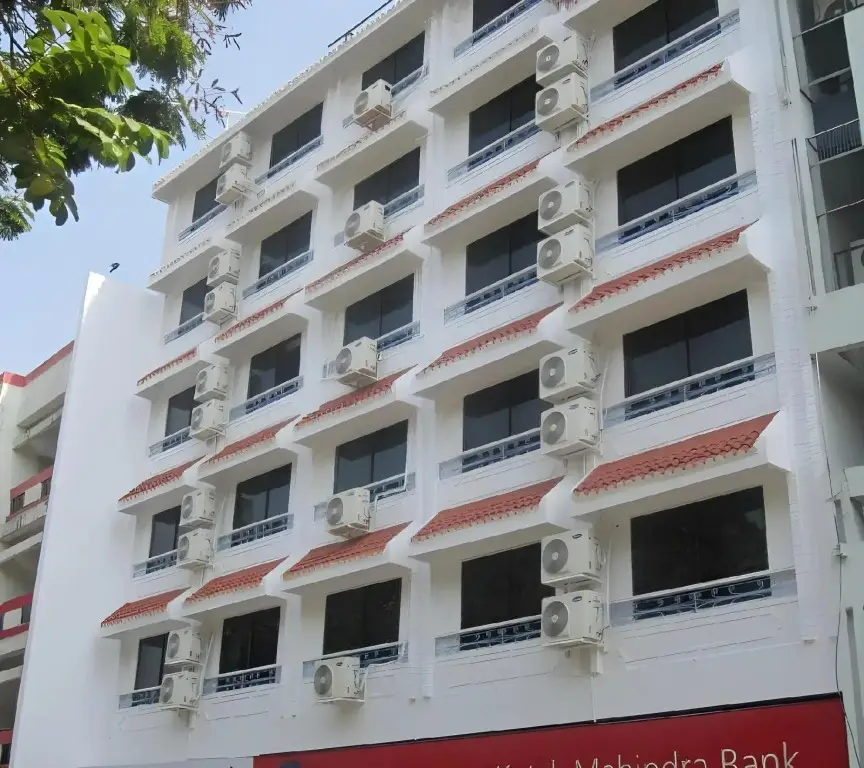 Hotel Park Plaza — фото 1