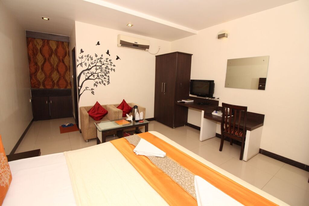 Райпур: Hotel Meera