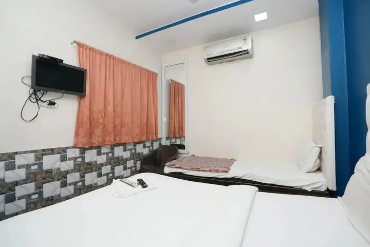 Мумбаи: Hotel Om residency