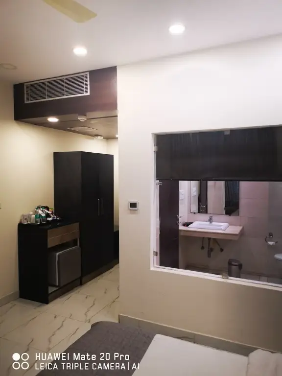 Нойда: Отель PK Residency