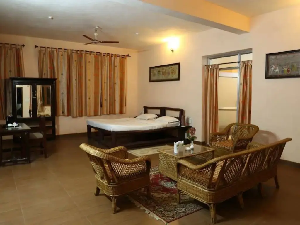 Баихар: Kanha Village Eco Resort