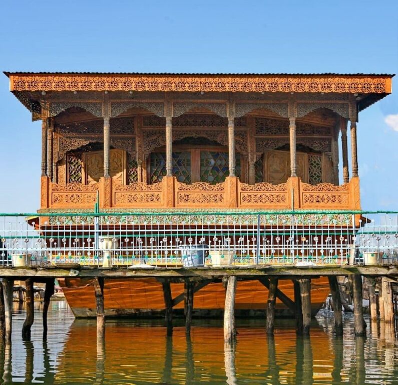 Alif Laila Group of Houseboats — фото 1