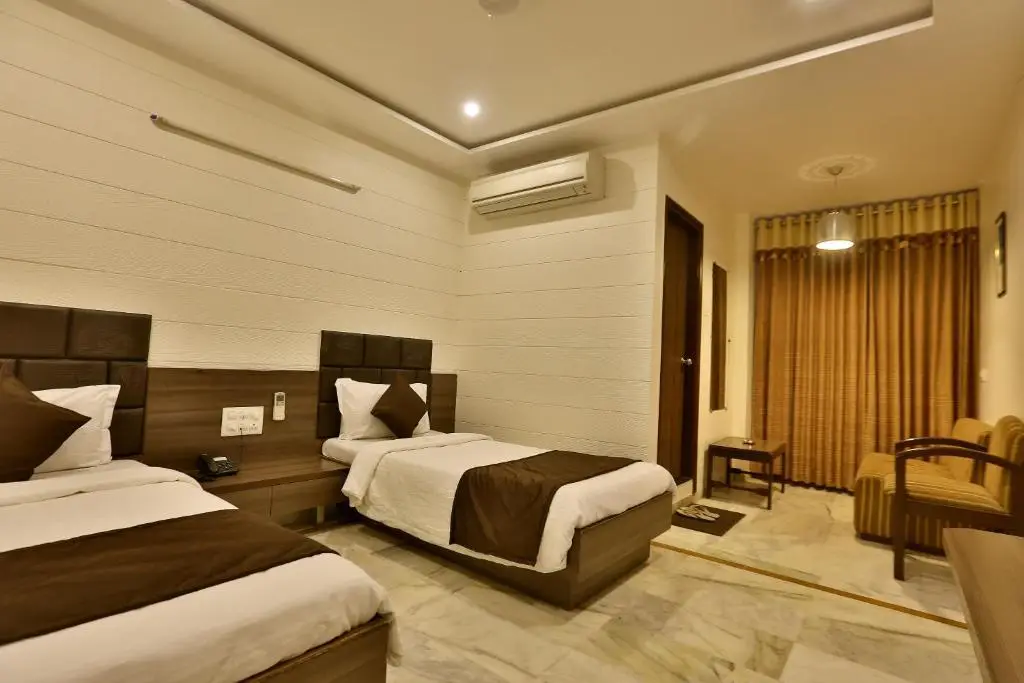 Hotel Kamran Palace — фото 1