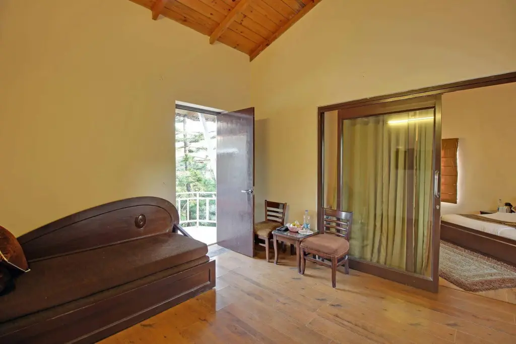 Наинитал: Wood castle Spa & Resort
