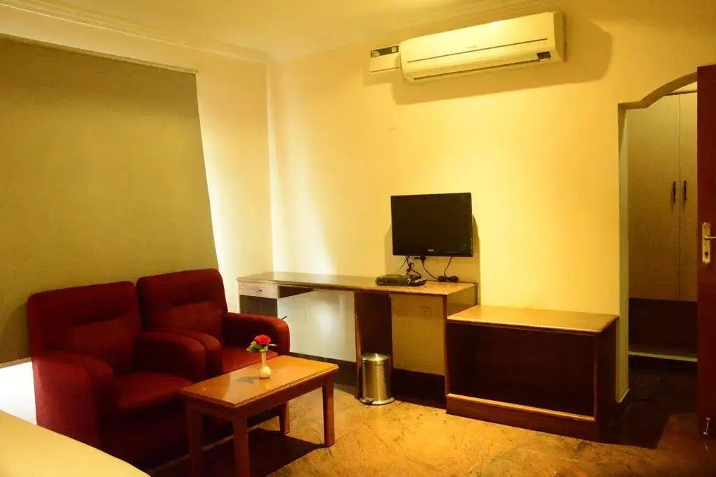 Тирувавадутураи: Hotel pams