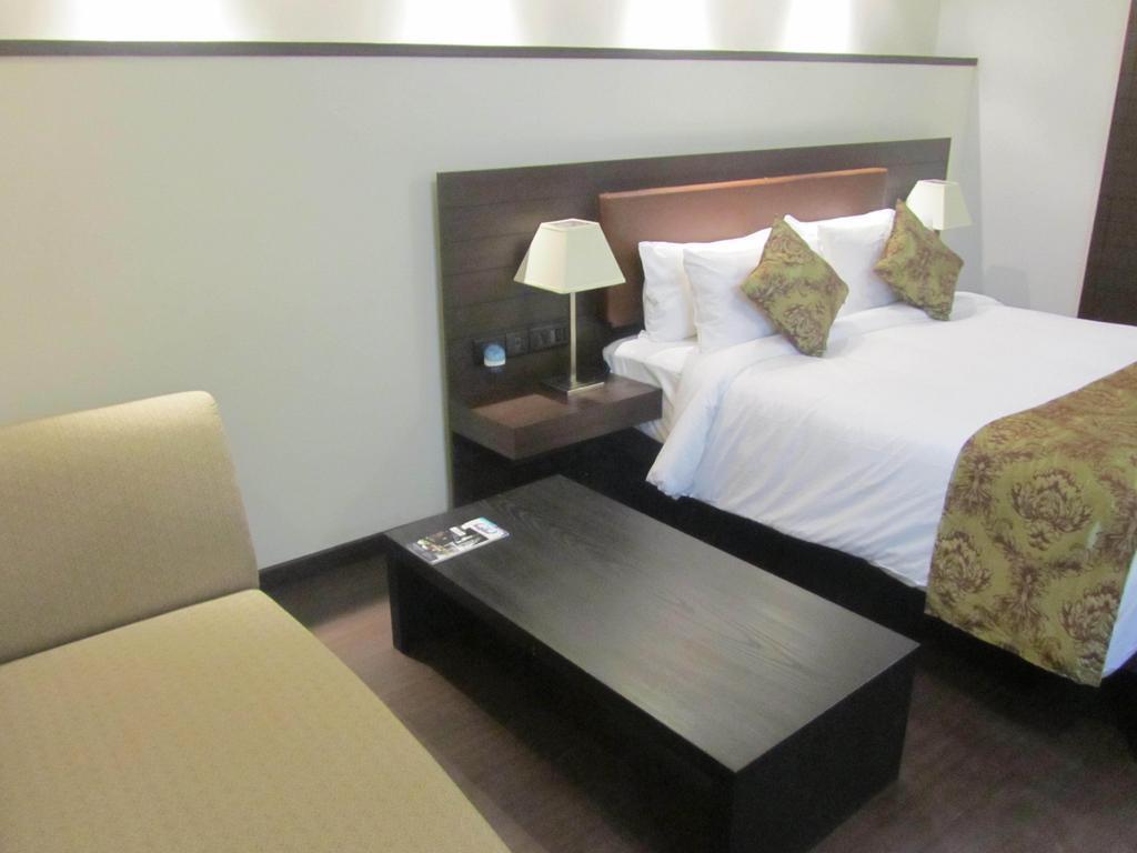 Zip by Spree Hotel at Woodrose Club — фото 1