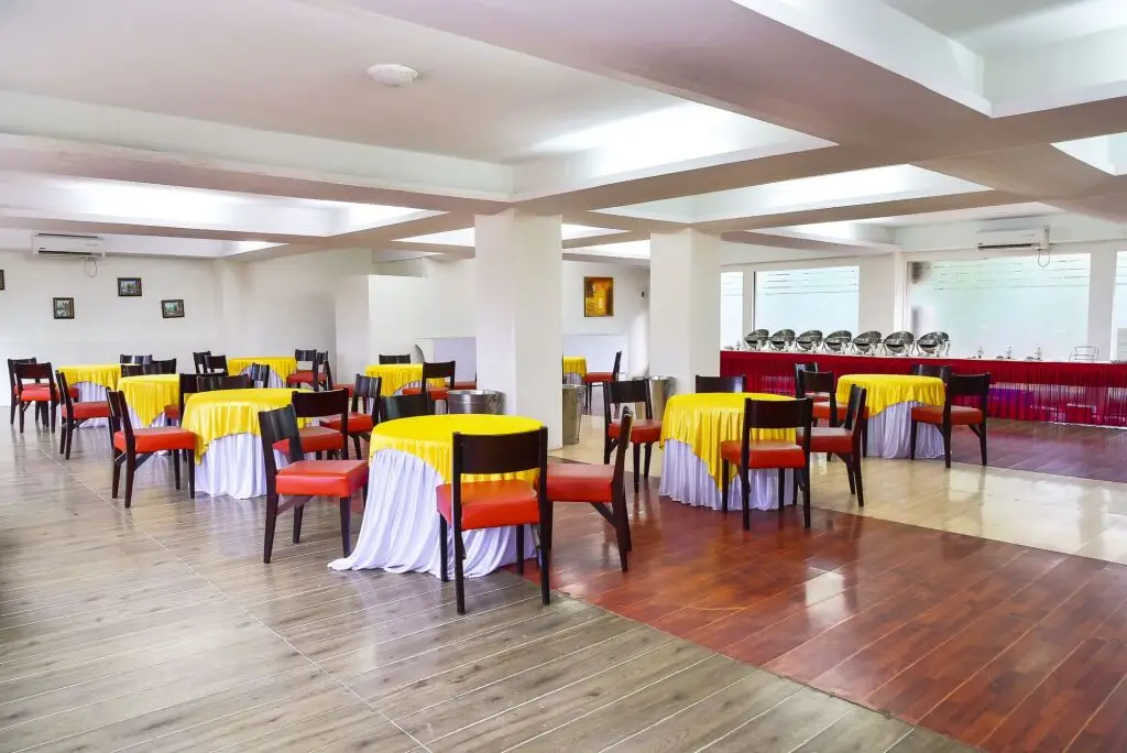 Вакад: Orritel Hotel